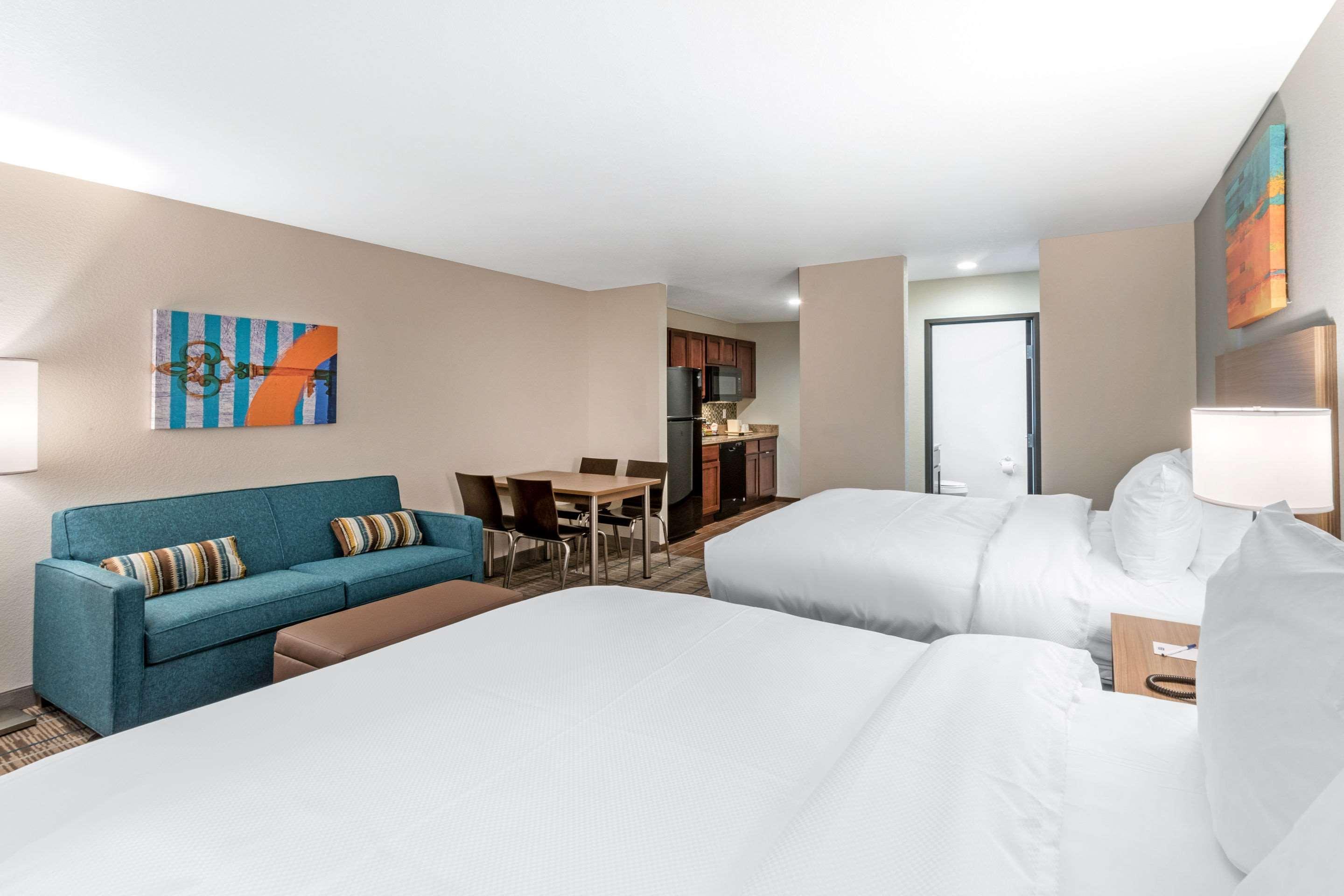 Mainstay Suites Denver International Airport Exterior photo