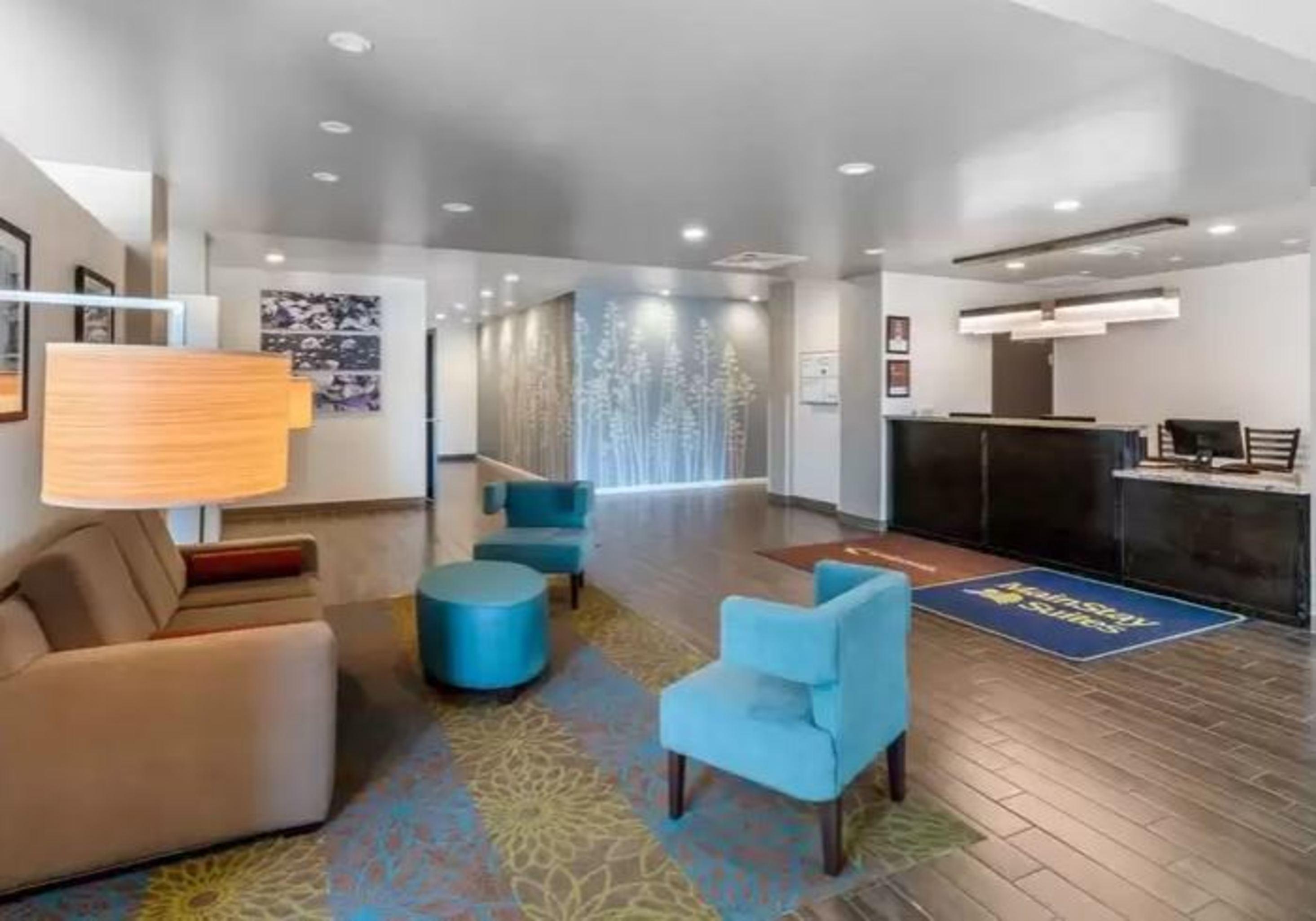 Mainstay Suites Denver International Airport Exterior photo