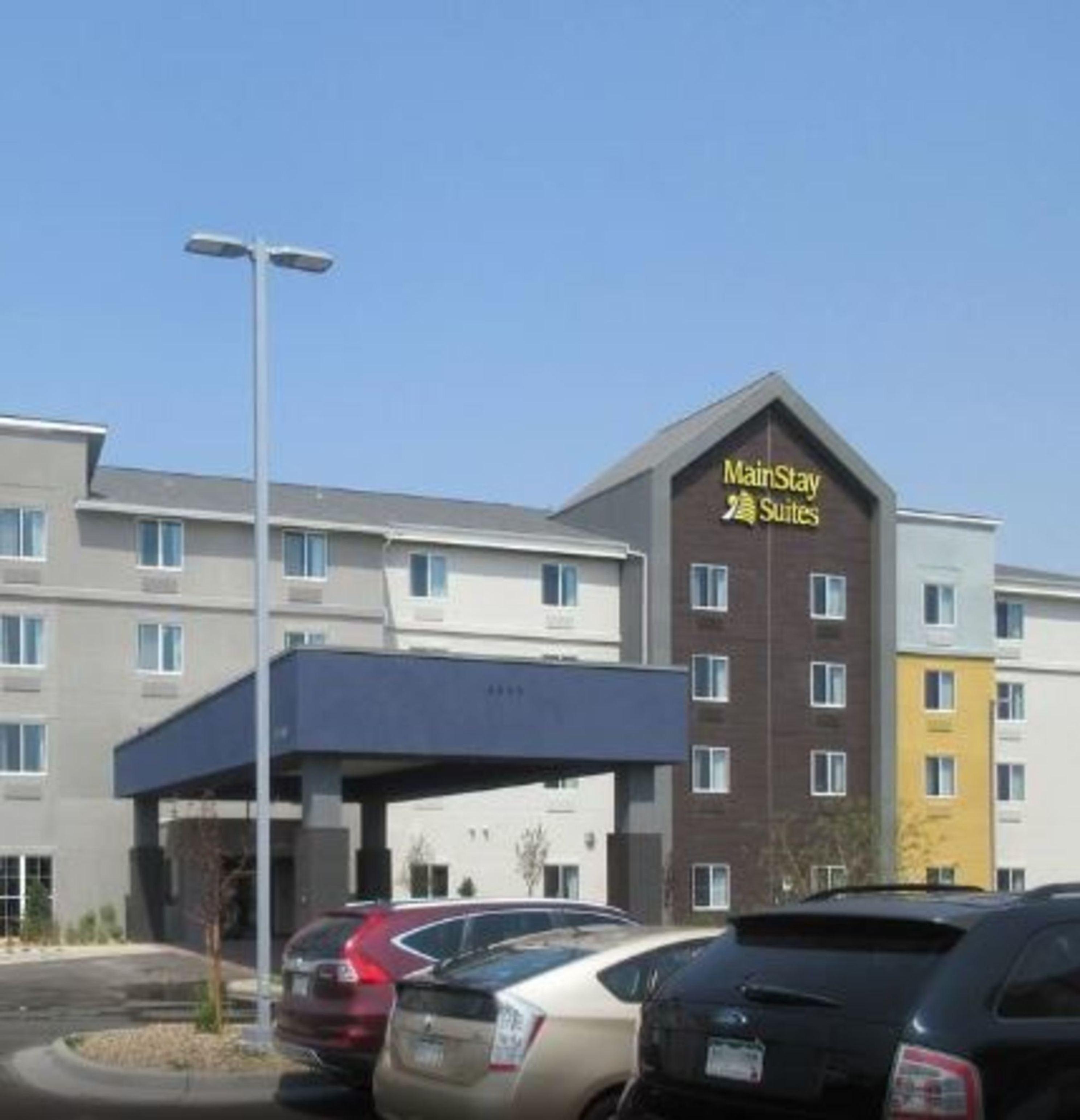 Mainstay Suites Denver International Airport Exterior photo