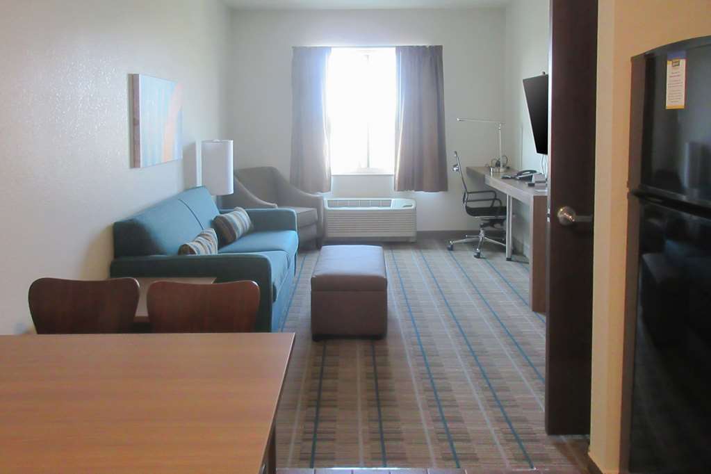 Mainstay Suites Denver International Airport Room photo